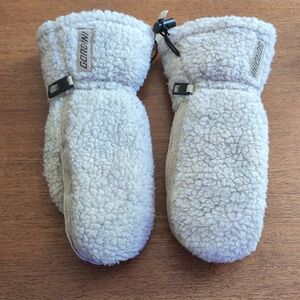 Gordini Women's Adult Mittens, Size Small. Never Worn.